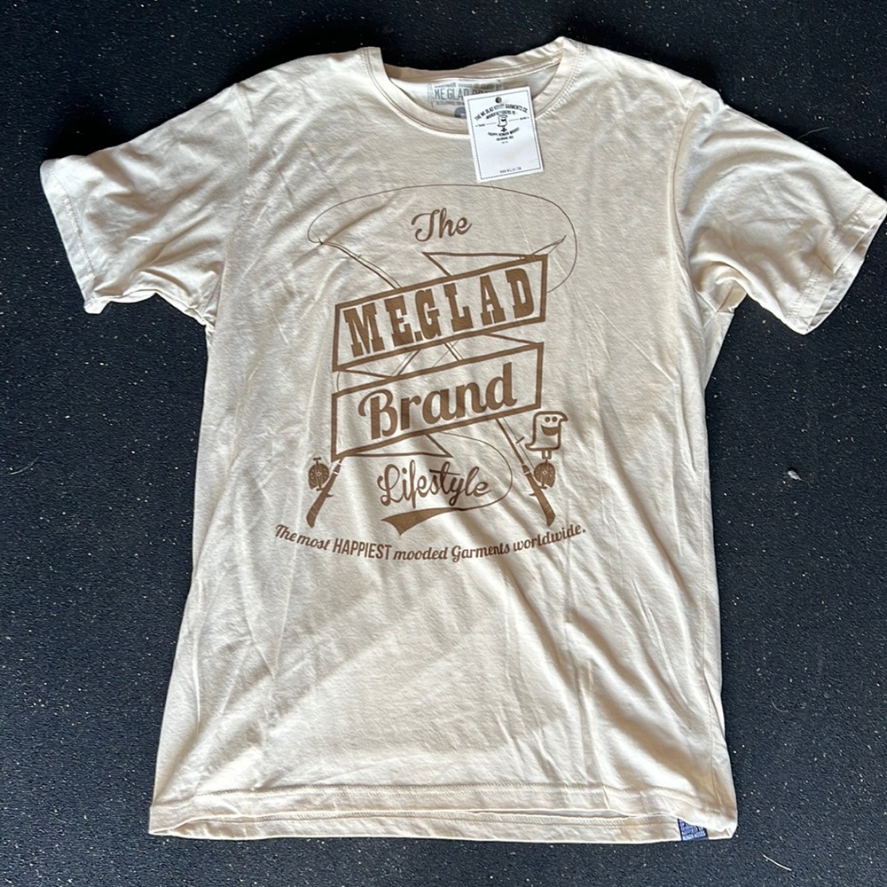 MEGLAD BRAND: T-Shirt